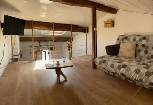 Posezení v ubytování Pélissanne, superbe appartement entièrement rénové