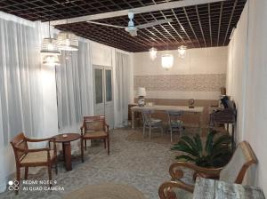 Istumisnurk majutusasutuses Hello Guest House