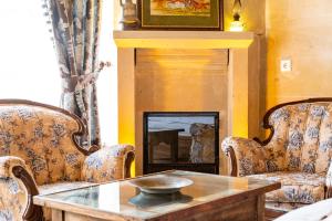 A seating area at Atilla's Cave Hotel