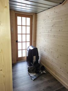 Bilde i galleriet til THE ORCHARD (HOSTEL WITH PRIVATE BUNKS) i Radium Hot Springs