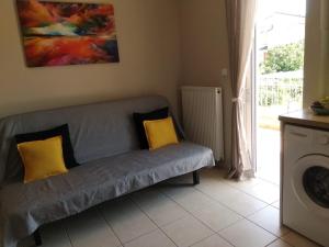 A seating area at Dream House Ioannina