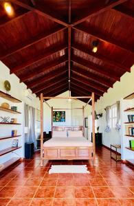 Postel nebo postele na pokoji v ubytování PALM HOUSE - LUXURY VILLA - SAMANÁ - Ocean Front + 37 fotografií
