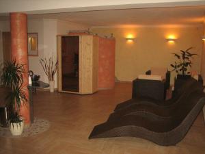 A seating area at Pension- Appartement Kristall