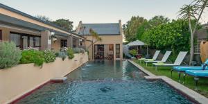 Piscina en o cerca de Aloe Guest House