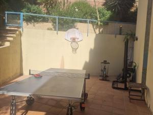 Stolný tenis v ubytovaní UNIQUE MODERN HOUSE MALAGA - PASEO MARITIMO/CENTER alebo v jeho okolí