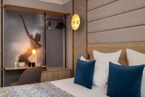 Hôtel Nude Paris - Color Vision, Paris (updated prices 2025)