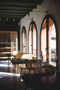 Posedenie v ubytovaní ORA Hotel Priorat, a Member of Design Hotels