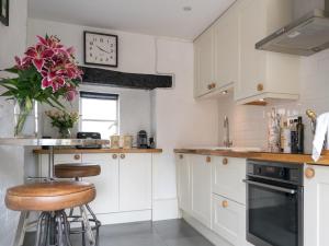 Köök või kööginurk majutusasutuses Stunning 17th century 3 bedroom cottage - Pass the Keys