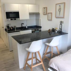 Η κουζίνα ή μικρή κουζίνα στο Cocoon Paris La Defense