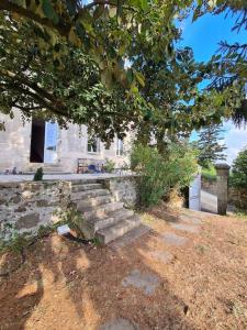 Fotografia z galérie ubytovania Les Hauts de St Jacques maison d'exception 300m2, jardin arboré 2000m2 v destinácii Pouzauges