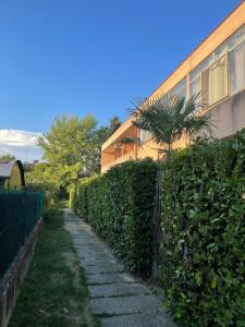 A garden outside ONLY THE BEST 5 tra Venezia e Treviso