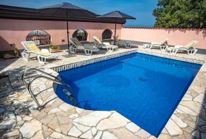 Fotografie z fotogalerie ubytování Apartmani Dojmi 3 v destinaci Šmrika