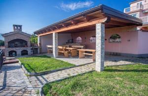 Fotografie z fotogalerie ubytování Apartmani Dojmi 3 v destinaci Šmrika