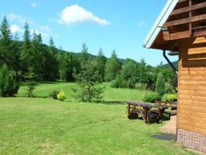 Vonkajšia záhrada v ubytovaní Domek NAD STRUMIENIEM