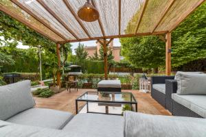 Zahrada ubytování Chalet con piscina en entorno idílico