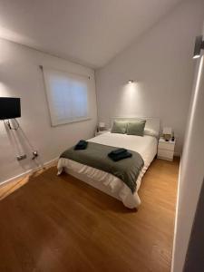 Postel nebo postele na pokoji v ubytování Casa Adosada de lujo con piscina y vistas al mar + 29 fotografií