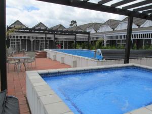 Bazén v ubytování Lake Rotorua Hotel nebo v jeho okolí