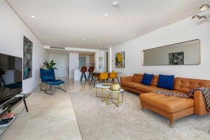a living room with a couch and chairs at NEW ground floor 2 bedroom in Palo Alto RDR233 in Ojén