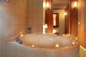 Koupelna v ubytování Maiers Johanniterbad Ringhotel Rottweil + 37 fotografií