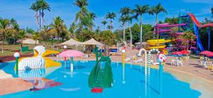 A piscina localizada em Caldas Park & Hotel XPTO Turismo ou nos arredores