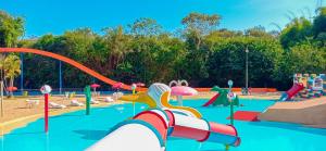 A piscina localizada em Caldas Park & Hotel XPTO Turismo ou nos arredores