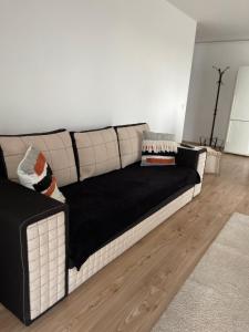Khu vực ghế ngồi tại Travel Bucharest Airport Residences-SELF CHECK-IN +39 ảnh