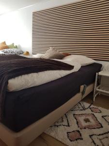 Postel nebo postele na pokoji v ubytování Trandafir Guesthouse