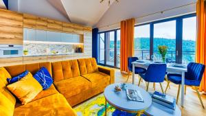 Posedenie v ubytovaní Apartament Penthaus Dwupoziomowy z Klimatyzacją i 2 Łazienkami - 5D Apartamenty