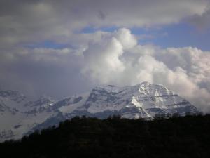Vista general de una montaña o vista desde el hostal o pensión 