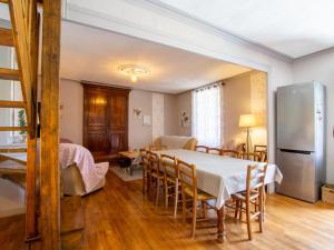 Χώρος καθιστικού στο Maison en pierre avec piscine privée, idéal familles, proche Bastides du Périgord - FR-1-616-81