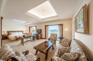 Posezení v ubytování Lotte Hotel Saigon