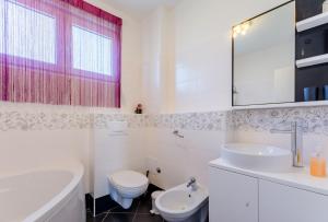 Koupelna v ubytování Apartments with WiFi Split - 15923