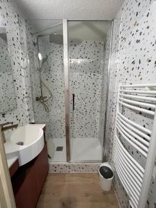 Kúpeľňa v ubytovaní Studio cocooning style naturel