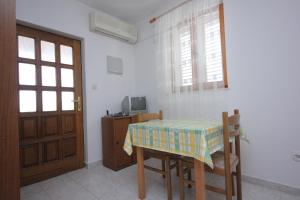 Fotografie z fotogalerie ubytování Apartments by the sea Vis - 2470 v destinaci Vis