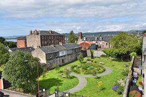 a city with a garden in the middle of a city at The John Muir - Beautiful 1 bed apartment in Helensburgh in Helensburgh