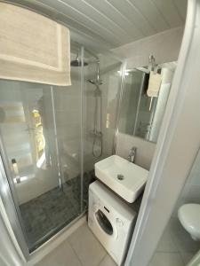 Kúpeľňa v ubytovaní L'Arche de Noé 217, Studio mezzanine vue imprenable