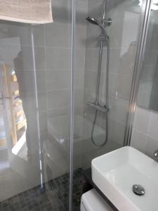 Kúpeľňa v ubytovaní L'Arche de Noé 217, Studio mezzanine vue imprenable