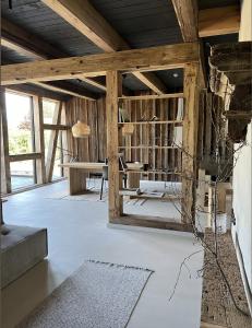 Postel nebo postele na pokoji v ubytování Tilia authentic home, butikowe apartamenty nad morzem