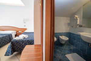 Ένα μπάνιο στο Hotel Ambasciatori