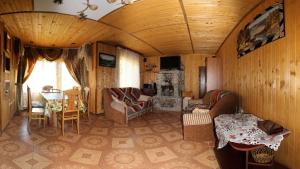 Χώρος καθιστικού στο Kovcheg Holiday Home