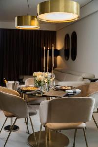 Posezení v ubytování We Me Suite Hotel