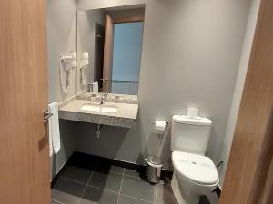 Un baño de The Lodge at Ribasol