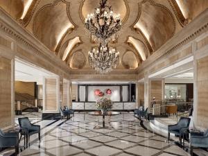 Χώρος καθιστικού στο The Langham Hong Kong
