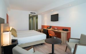 TV a/nebo společenská místnost v ubytování Medplaya Hotel Flamingo Oasis