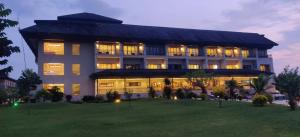 Сад в Soaltee Westend Resort Chitwan
