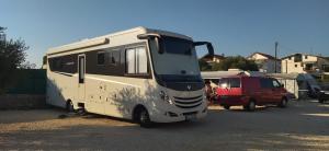 Galeriebild der Unterkunft Camping Sukošan Beach in Sukošan