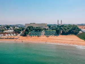 Gallery image of BM Beach Hotel in Ras al Khaimah