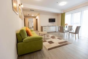 TV a/nebo společenská místnost v ubytování Hotel Nicoleta + 13 fotografií