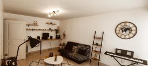 Fotografia z galérie ubytovania Appartement cœur de ville parking gratuit WIFI v destinácii Angers + 7 fotografií