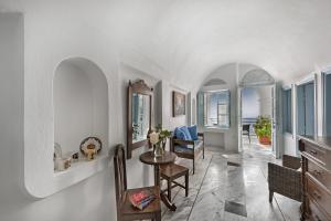 Gallery image of Aigialos Luxury Traditional Settlement in Fira